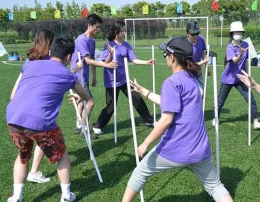挑戰不倒森林：武漢戶外團建活動的團隊協作之道