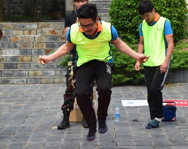 武漢新員工團建游戲：洞察細節，看誰反應快