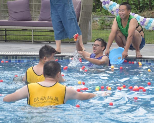 渾水摸魚